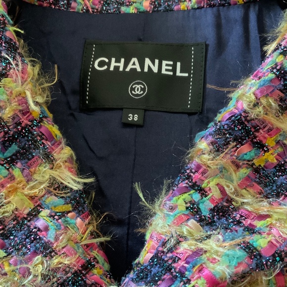 CHANEL STUNNING 22A MULTICOLOR TWEED VEST COAT DRESS!  38 - Picture 2 of 15